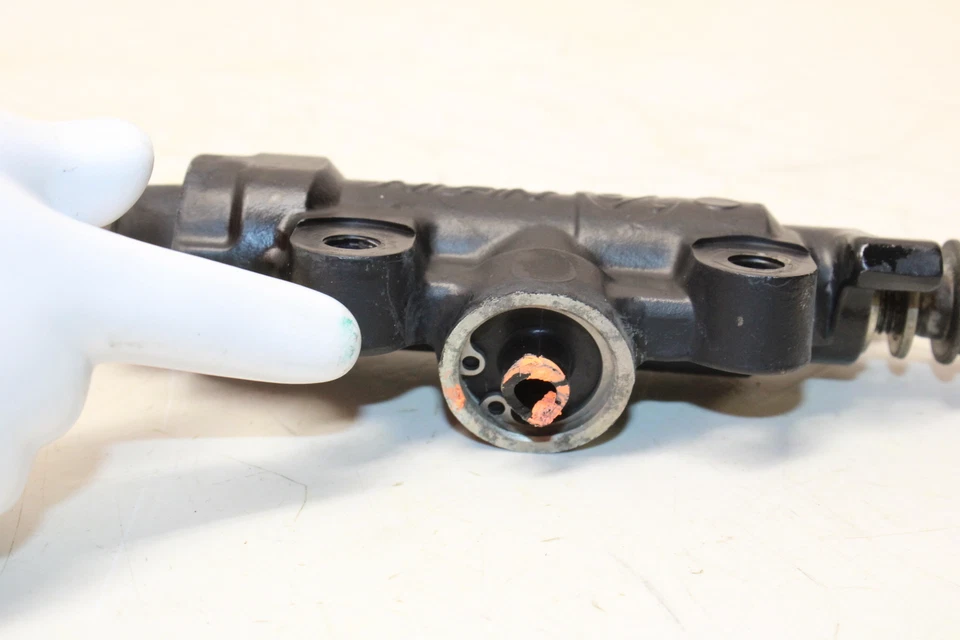 1990 Suzuki Vx800 Rear Back Brake Master Cylinder - Image 4 of 4