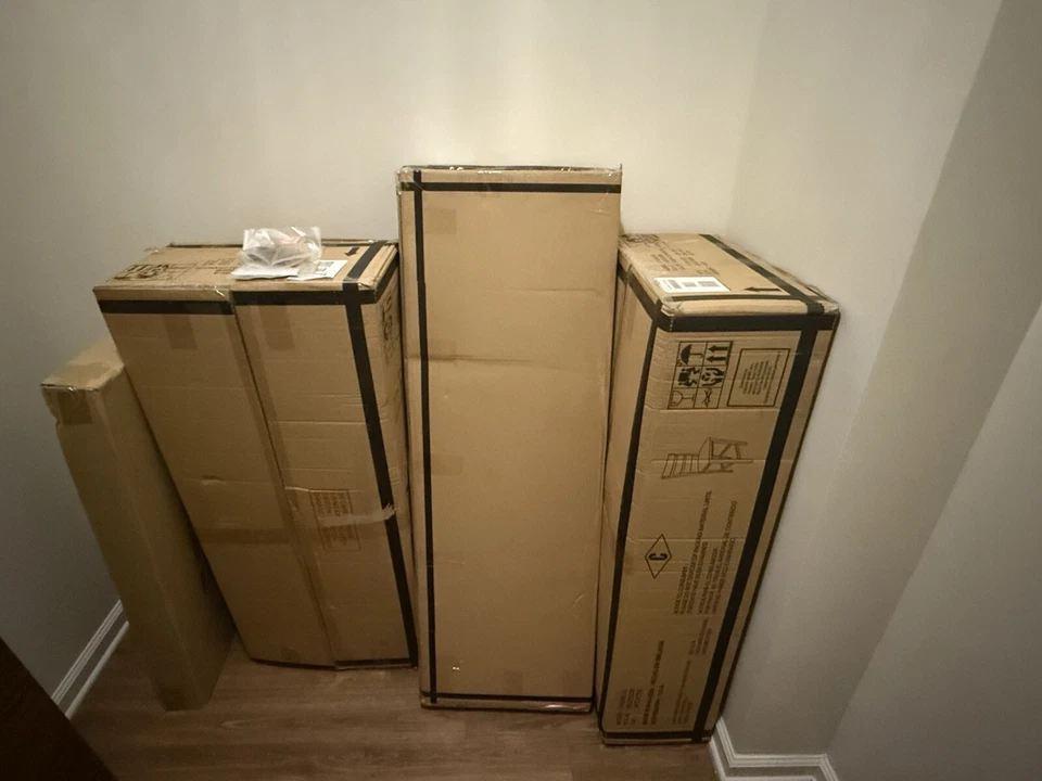 Mesa de comedor antigua  Foto 2 de 4