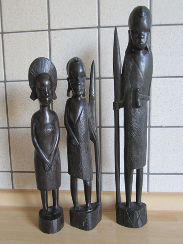 3 Stk. geschnitzte afrikanische Figuren Hartholz 40cm hoch Massai Krieger