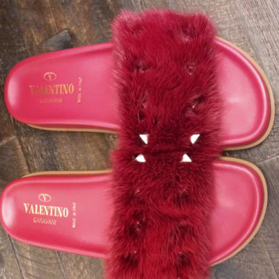 Valentino スタッズ付きレッドミュール サイズ24cm Valentino スタッズ付きレッドミュール サイズ24cm Valentino スタッズ