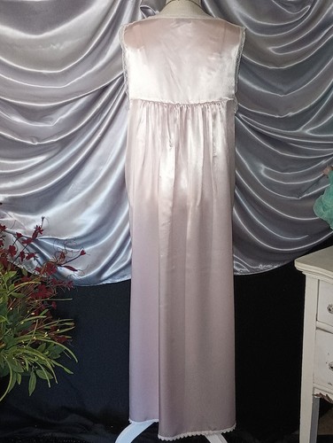 VTG DIOR BABY PINK NIGHTGOWN M SATIN SHINY DEMURE - Picture 7 of 10