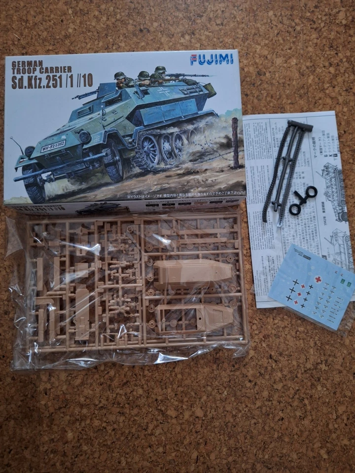 Fujimi Sd.Kfz. 251/1/10 in OVP im Maßstab 1/76 - Bild 2 von 4