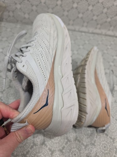 Hoka One One Arahi 4 Running Shoe Sneaker Womens 6.5 Gray White Light Pink Shoes - Picture 6 of 14