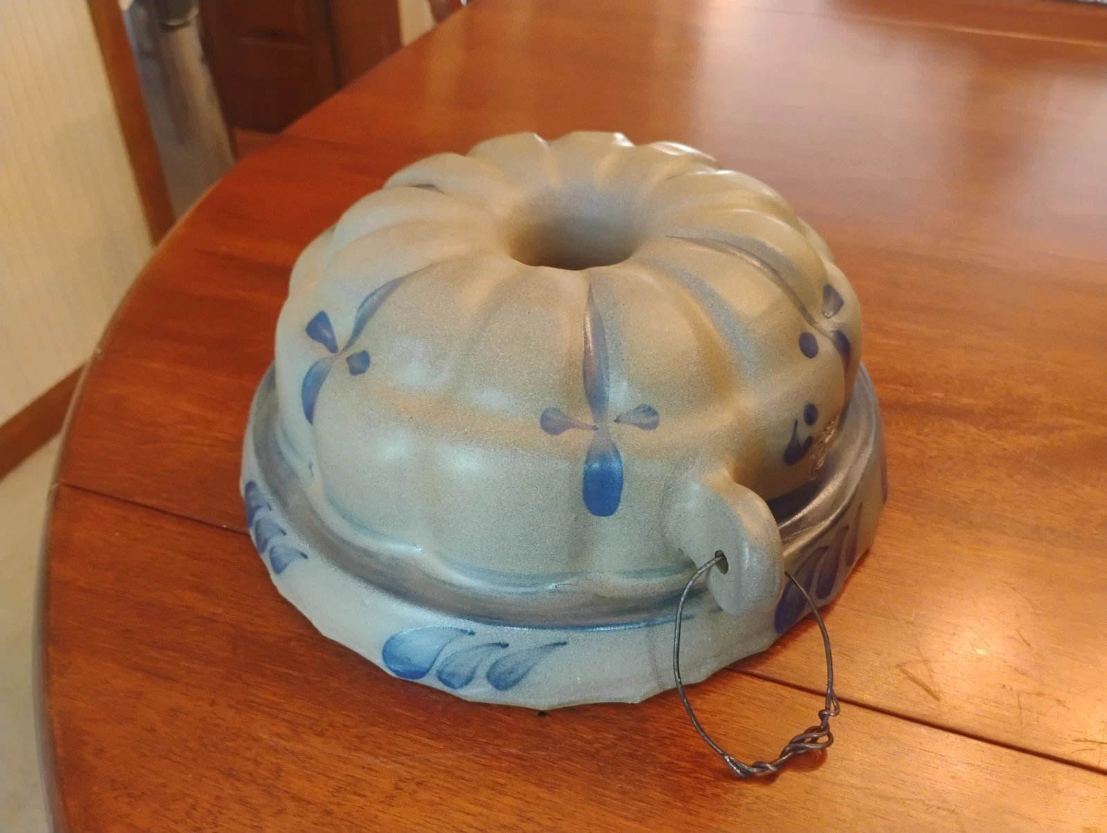 Rowe Pottery 1992 Bundt Cake Mold-Large Size
