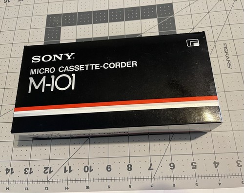 Nice Sony M-101 Micro Cassette voiced Recorder w/original package for parts only - Picture 16 of 17