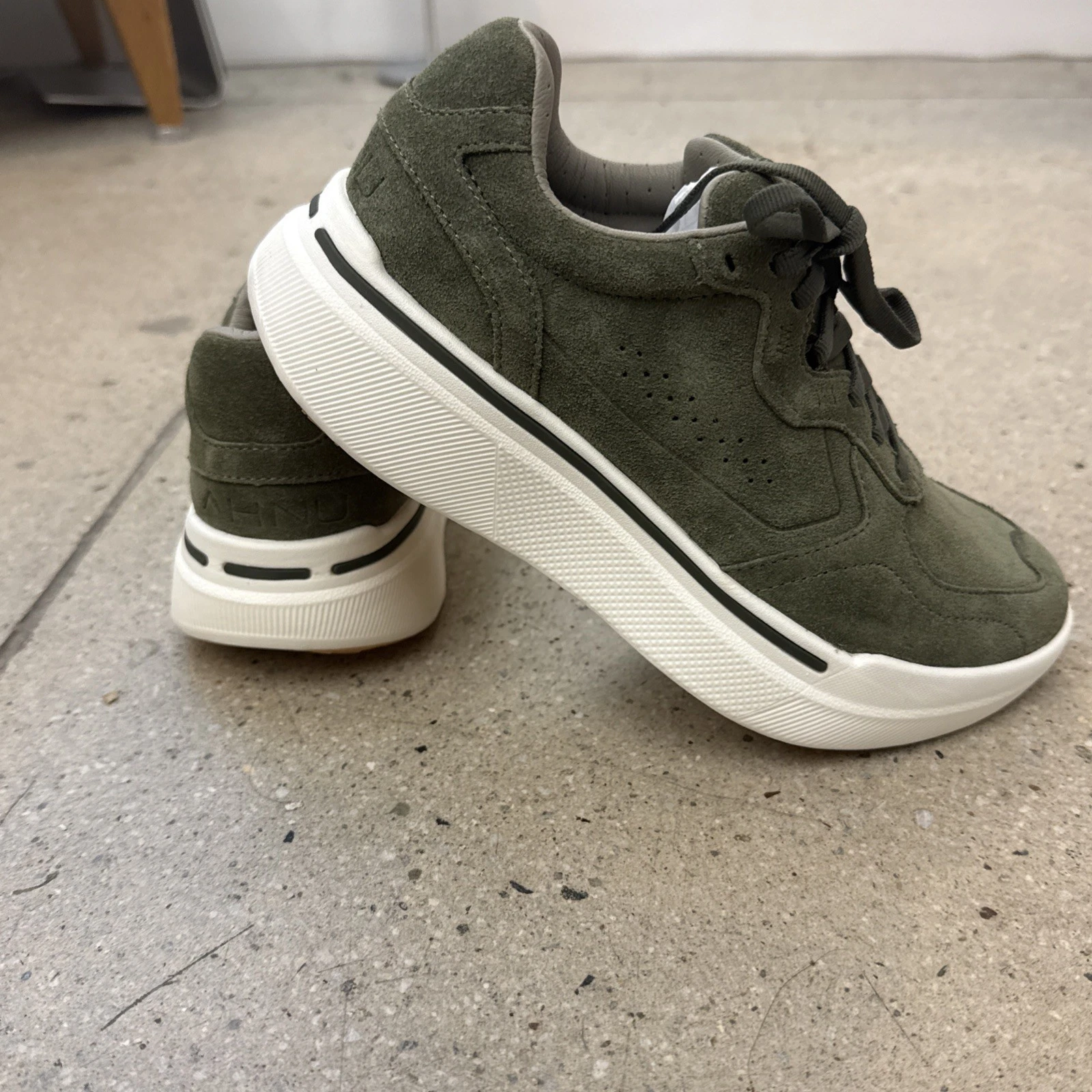 Ahnu Sequence 1.1 Suede Burnt Olive Shoes Women's Size 8.5 / Men's Size 7