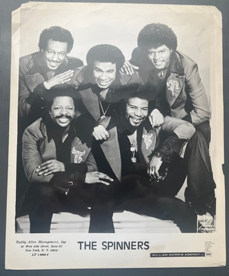 1970's THE SPINNERS PROMOTIONAL 8 x 10 PRESS PHOTO WILLIAM MORRIS AGENCY