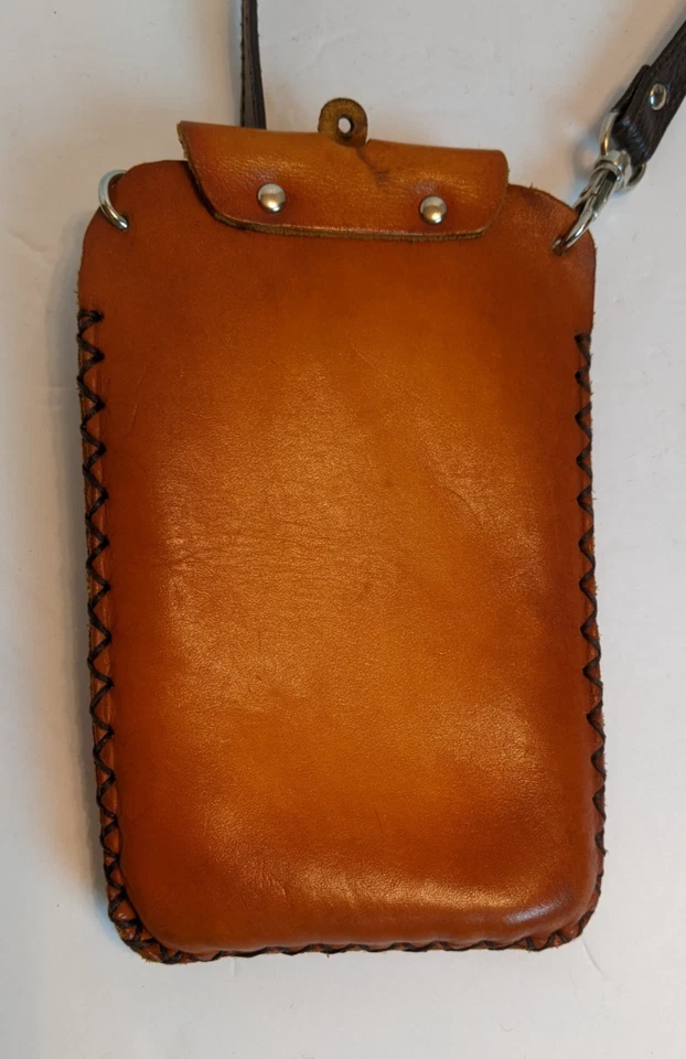 Bandolera de cuero para teléfono Panda Foto 4 de 4