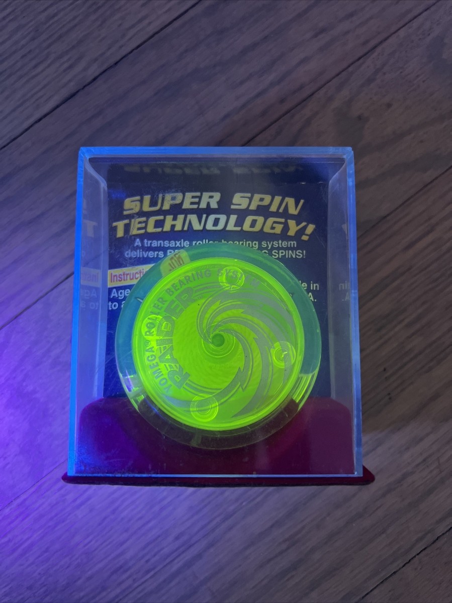 Yomega Vintage Saber Raider Yo-Yo Collectible In Rare Neon Green Yomega Vintage Saber Raider Yo-Yo Collectible In Rare Neon Green