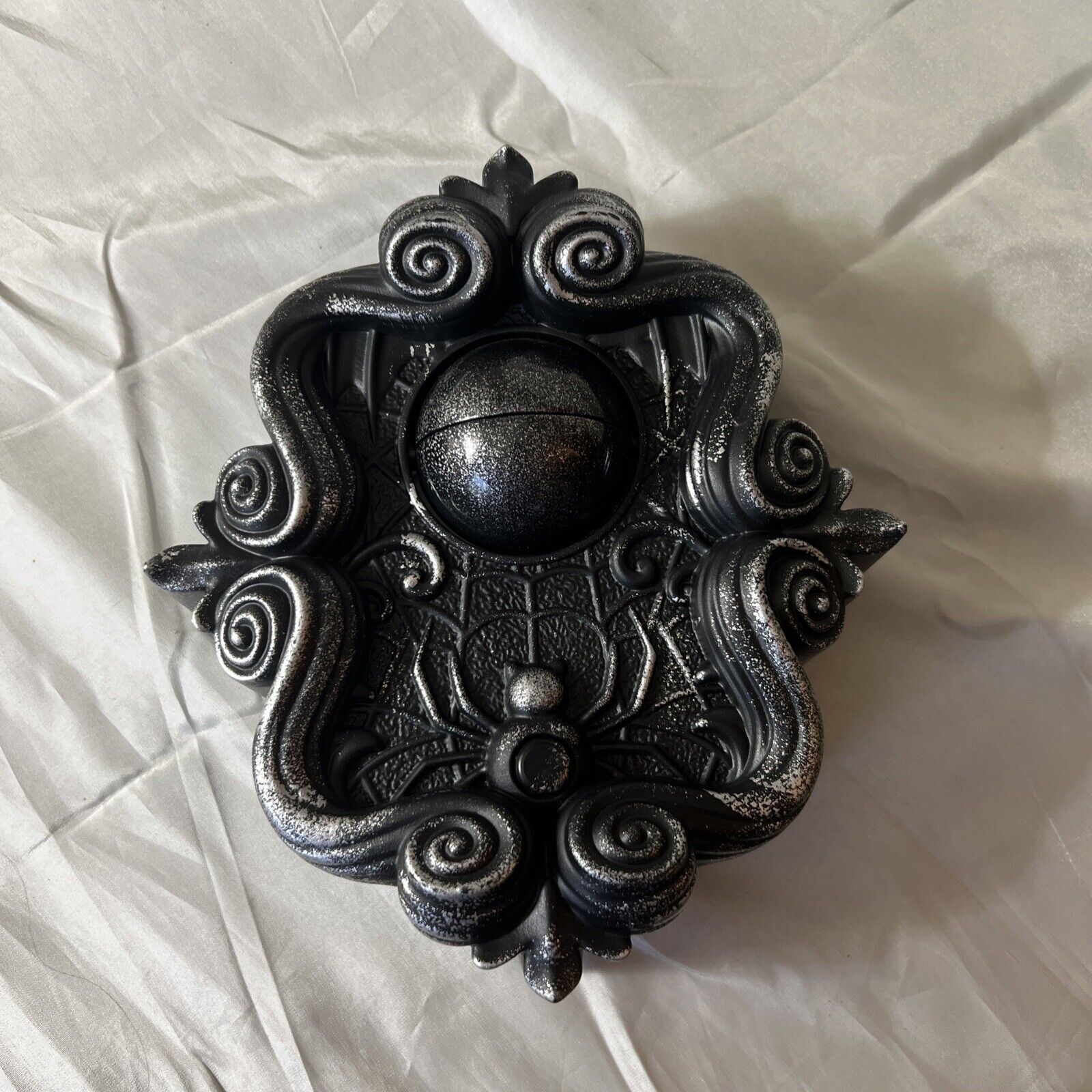 Picture 1 of 4