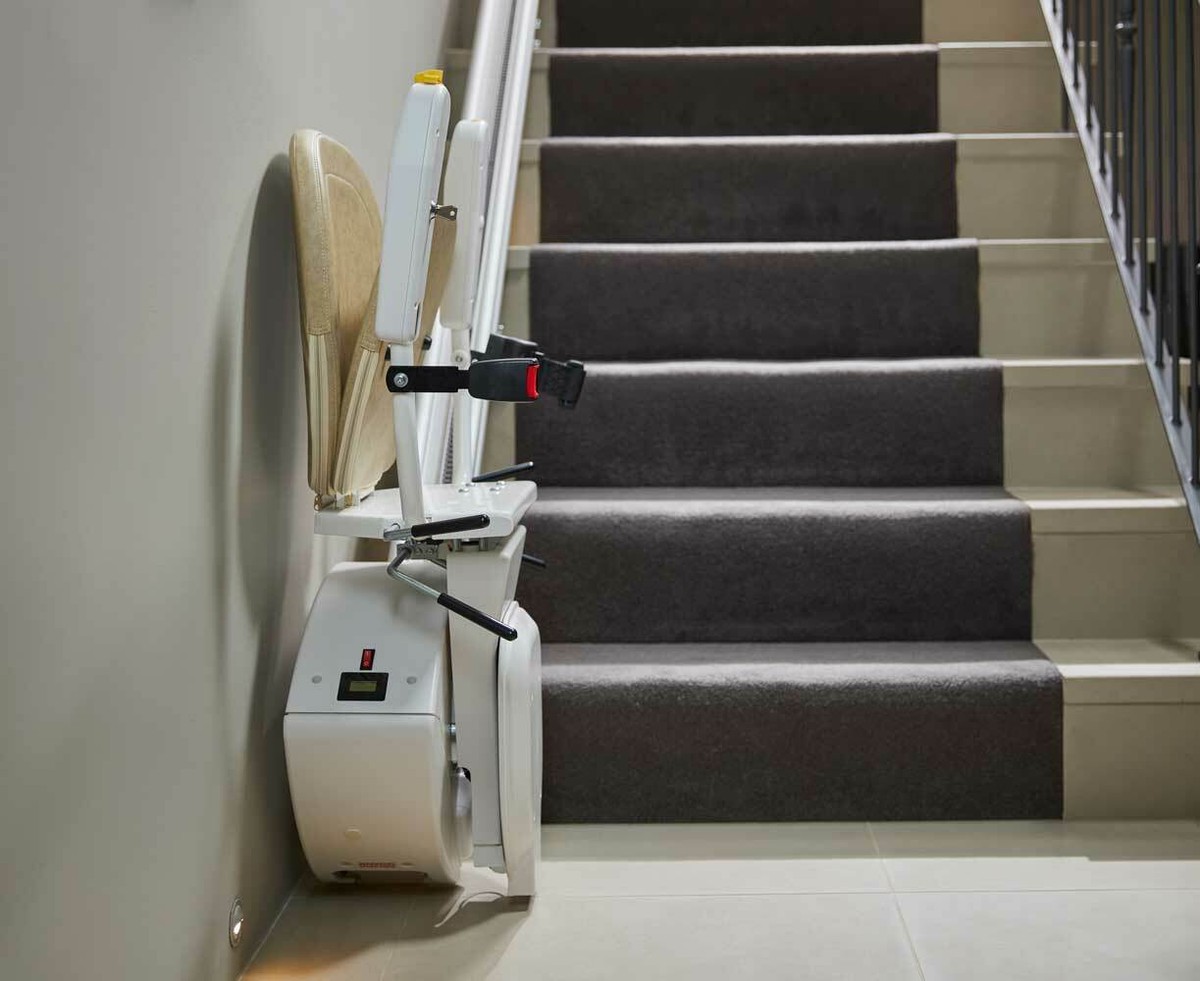 Monte-escalier électrique Synergy Droit 4.5m - Neuf, Batterie, Siège Pivotant, Télécommande