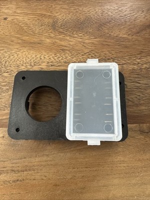Triumph Spitfire Mk4/1500 und Gt6 kompletter Sicherungskasten mit Klemme und Deckeldeckel 