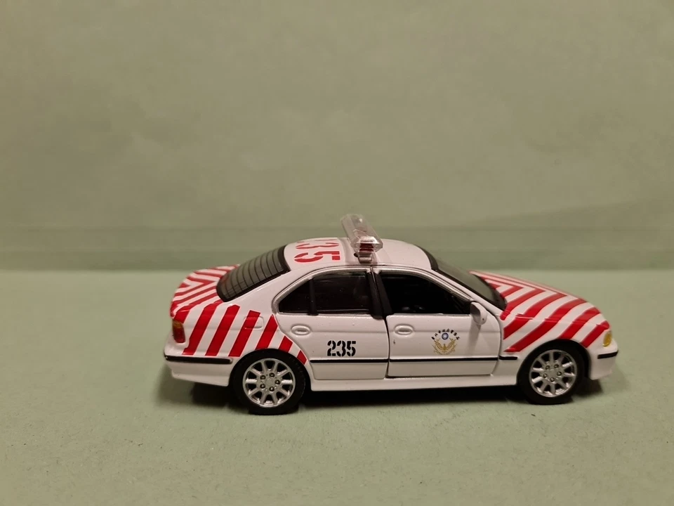 HONGWELL BMW SERIE 5 POLICE TAIWAN SCALA 1:43  - Immagine 4 di 4