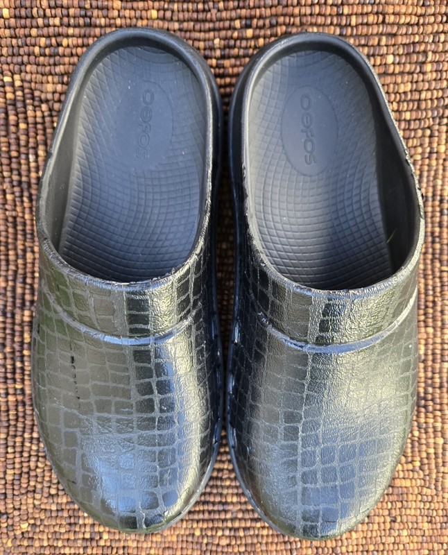 OOFOS OOcloog Black Casual Slip On Unisex Clogs Recovery Shoes W7/ M5 EU38 Decrp