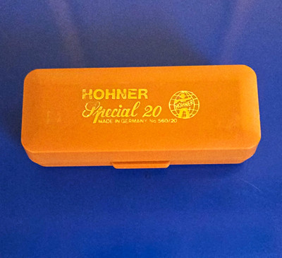 HOHNER Special 20 560/20 Key of A Diatonic Harmonica 10-Hole w/ Case