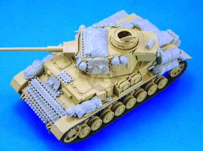 Legend 1/35 Stowage and Accessories Set for German Panzer IV Tank
