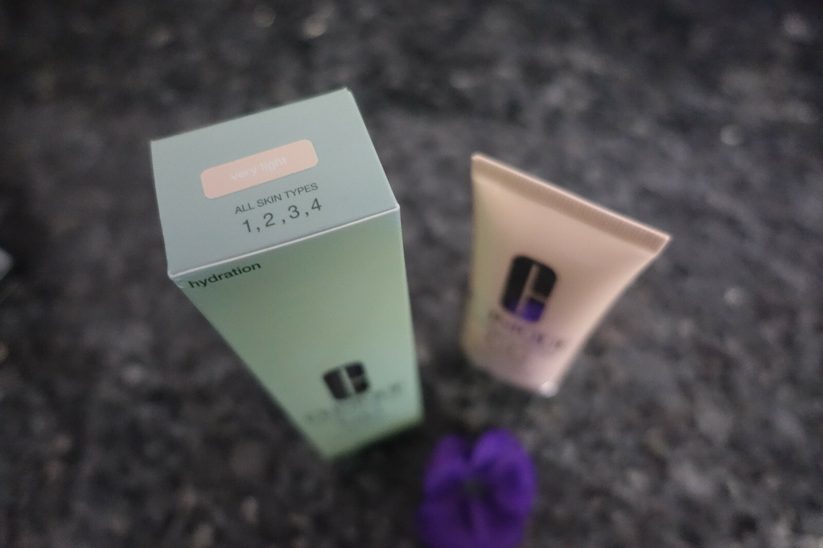 Clinique Moisture Surge CC Cream Full Size Hydrating SPF New in Box Choose Shade-image