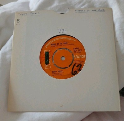 MIDDLE OF THE ROAD SOLEY SOLEY /TO REMIND ME 7'' VINYL RECORD SINGLE 1971 RCA2151