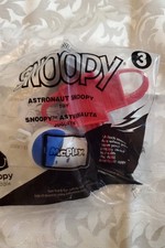 Peanuts Snoopy Astronaut Snoopy 2018 McDonald's Happy Meal Toy 3 Sealed