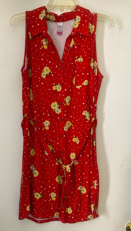 *NWT* No Boundaries, Juniors 15-17 XL, Red With Flowers and Belt