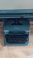 Very Nice  Vintage Olympia SG1 Typewriter thumbnail