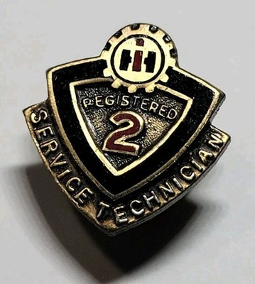 INTERNATIONAL HARVESTER  IH  REGISTERED SERVICE TECHNICIAN 2 YEAR AWARD STERLING