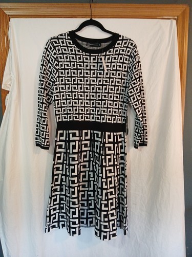 NWT New York & Company Long Sleeve Black/White Geometric A-Line Dress Size MD