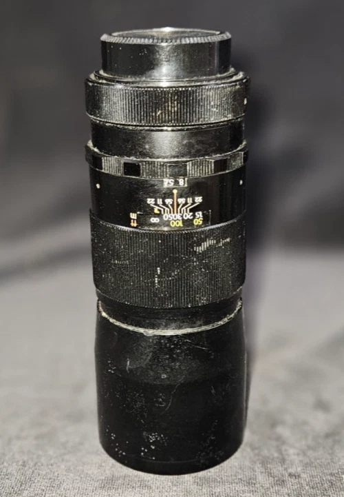 Vintage Yashica Auto Yashinon-DX, 1:4/200 mm tele Lens with Hard