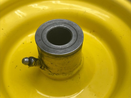 John Deere D120 Front Rim 15x6.00-6 NHS - Picture 7 of 10