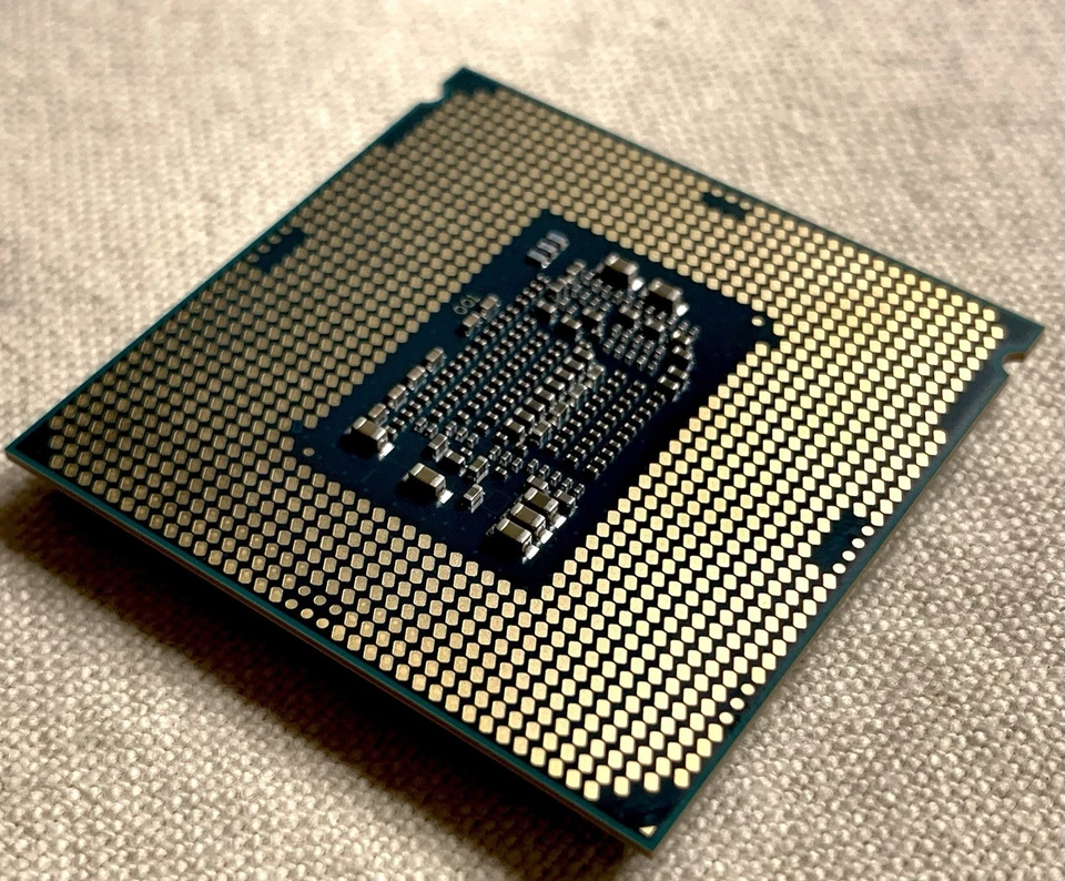 Prozessor Intel Core i3 -8100 SR 3N5 3.60GZ CPU Quadcore Inkl Lüfter Kühler - Bild 3 von 4