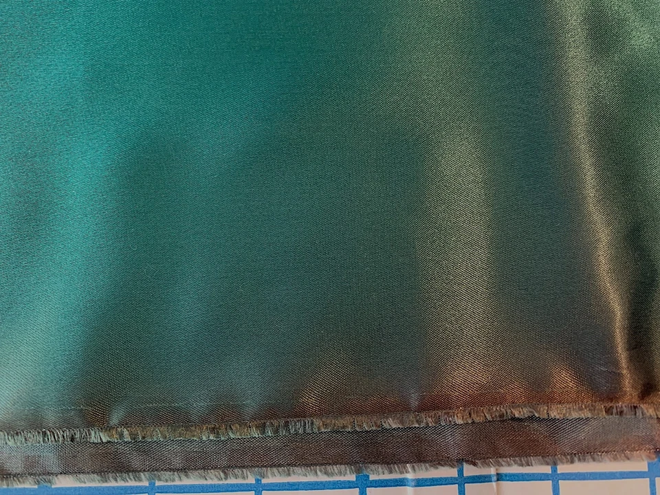 NUEVO: 1-1/2 yardas x 45" de ancho de "SHABBY CHIC Sun-Distressed SATIN" en VERDE PINO Foto 3 de 3