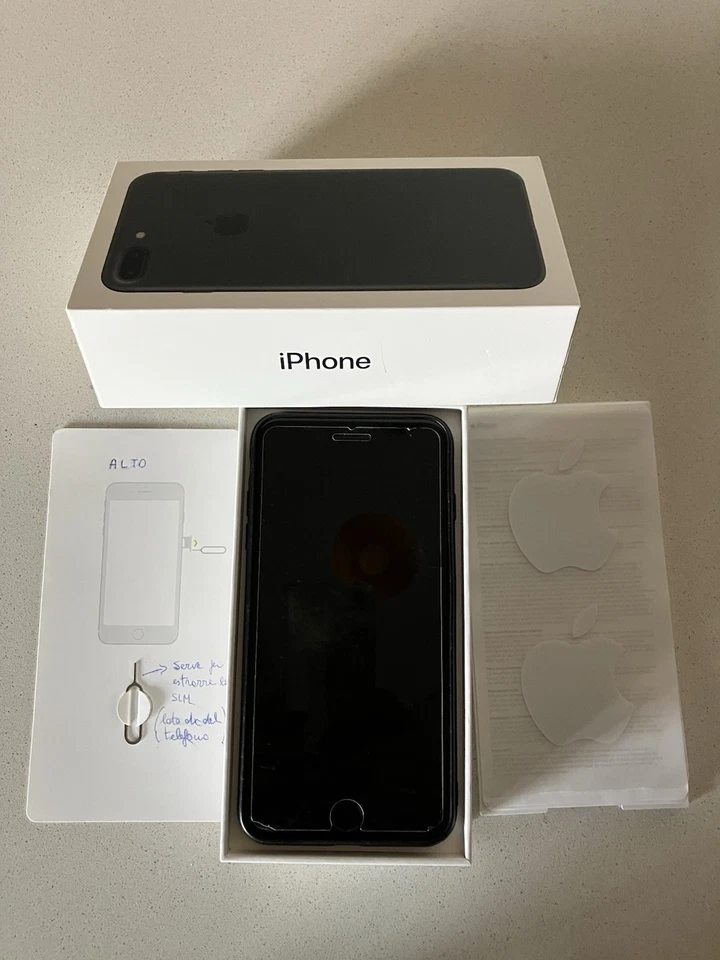 Apple iPhone 7 Plus - 32 GB - Nero  - Immagine 2 di 4