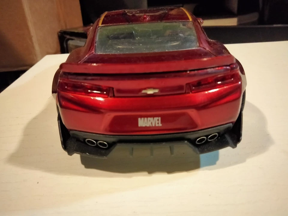 Jada Toys 1/24 Chevy Chevrolet Camaro SS Ironman Marvel - Imagen 3 de 4