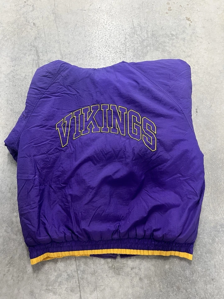 Vintage Logo 7 Minnesota Vikings Winter Jacket Size X Large - Image 2 of 3