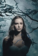 ASHLEIGH CUMMINGS signed autograph 20x30cm HOUNDS OF LOVE in person autograph