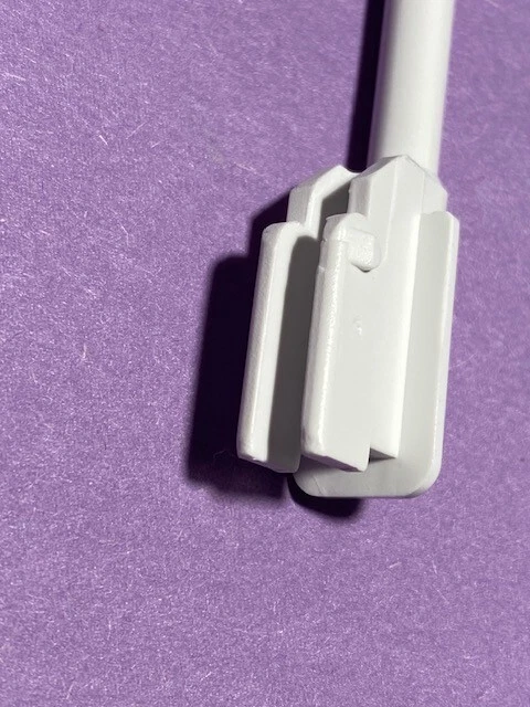 Horizontal Spool Pin to Fit Pfaff Sewing Machine Number 659067005 - Image 3 of 3