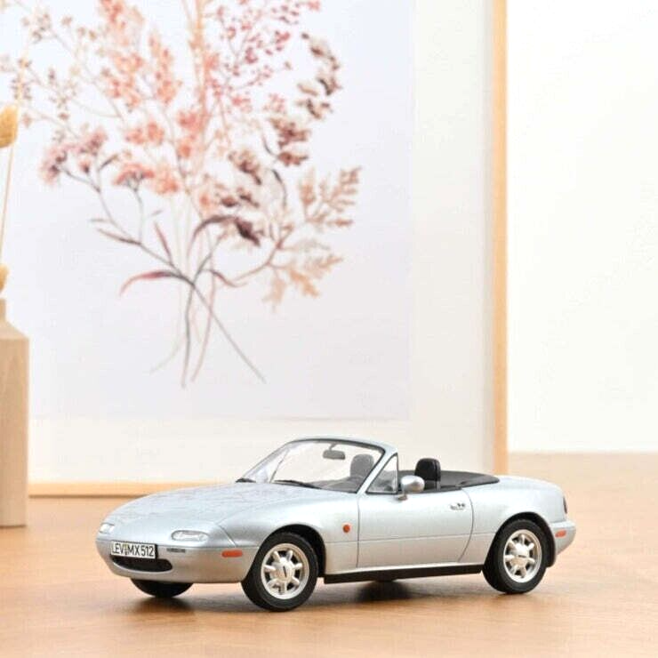 Mazda MX-5 1/18 スケールモデル Amazon.com: Motor city classics 1:18 Scale Diecast | Mazda