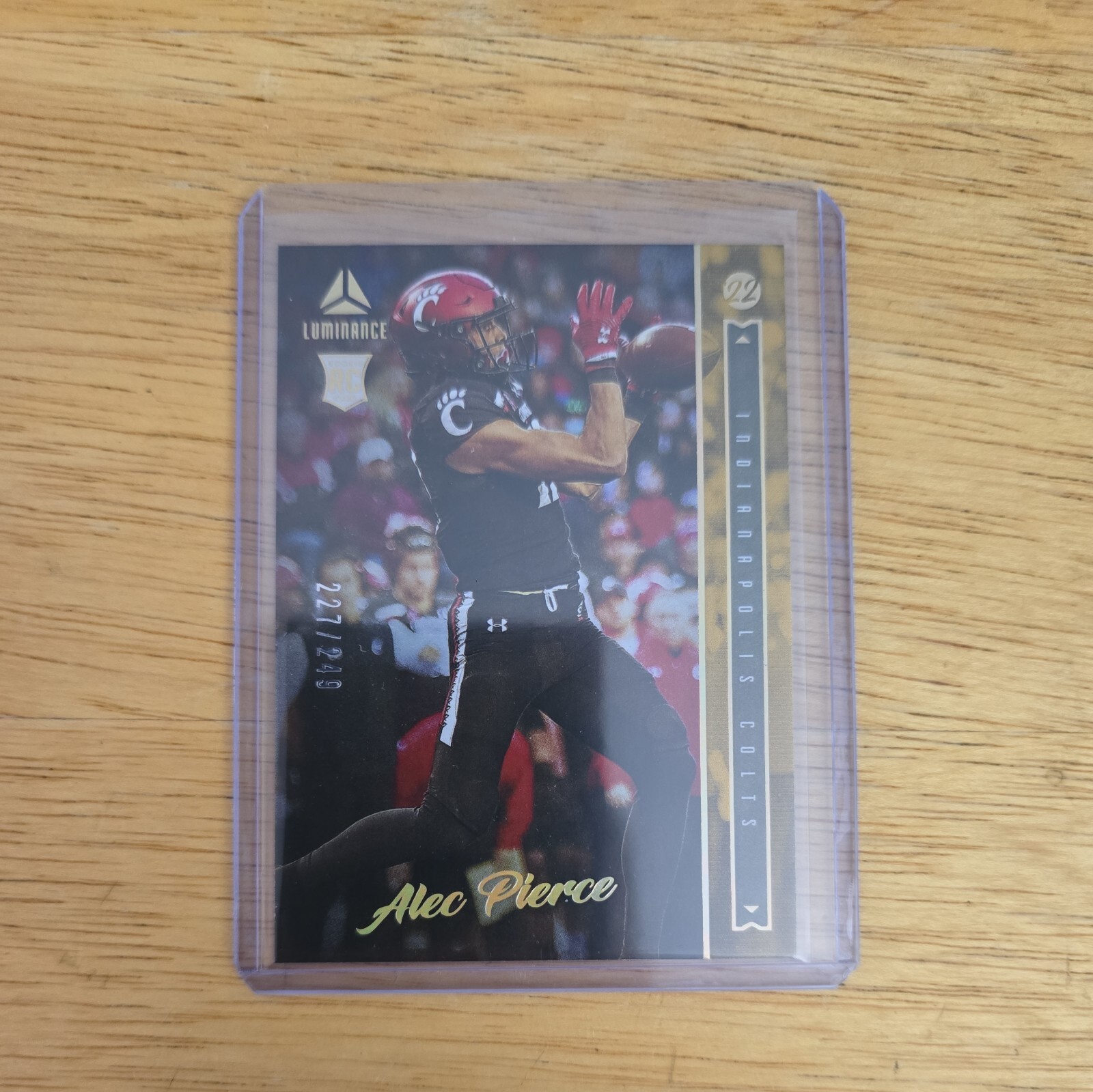 2022 Panini Luminance - Rookie Gold #124 Alec Pierce /249 (RC)