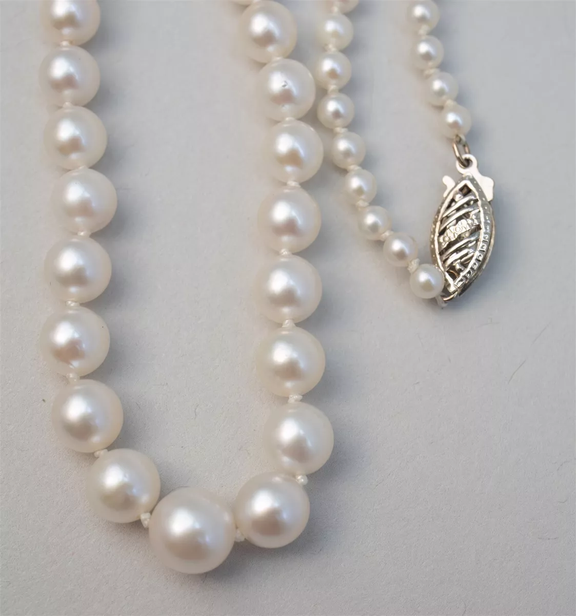 Pearl 2024 graduated necklace