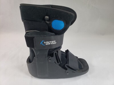 United Ortho Short Air Cam Walker Fracture Boot Fits Left and Right MEDIUM