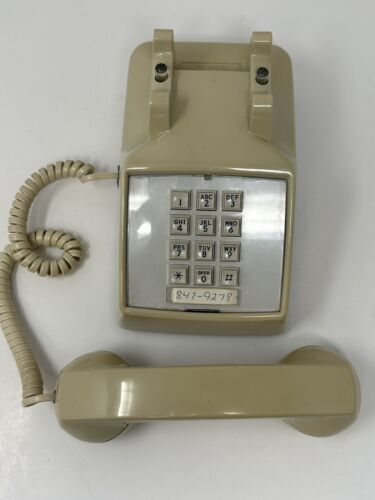 Vintage Push Button Telephone Touchtone Comdial Phone Model 2500-AS Beige - Picture 3 of 17