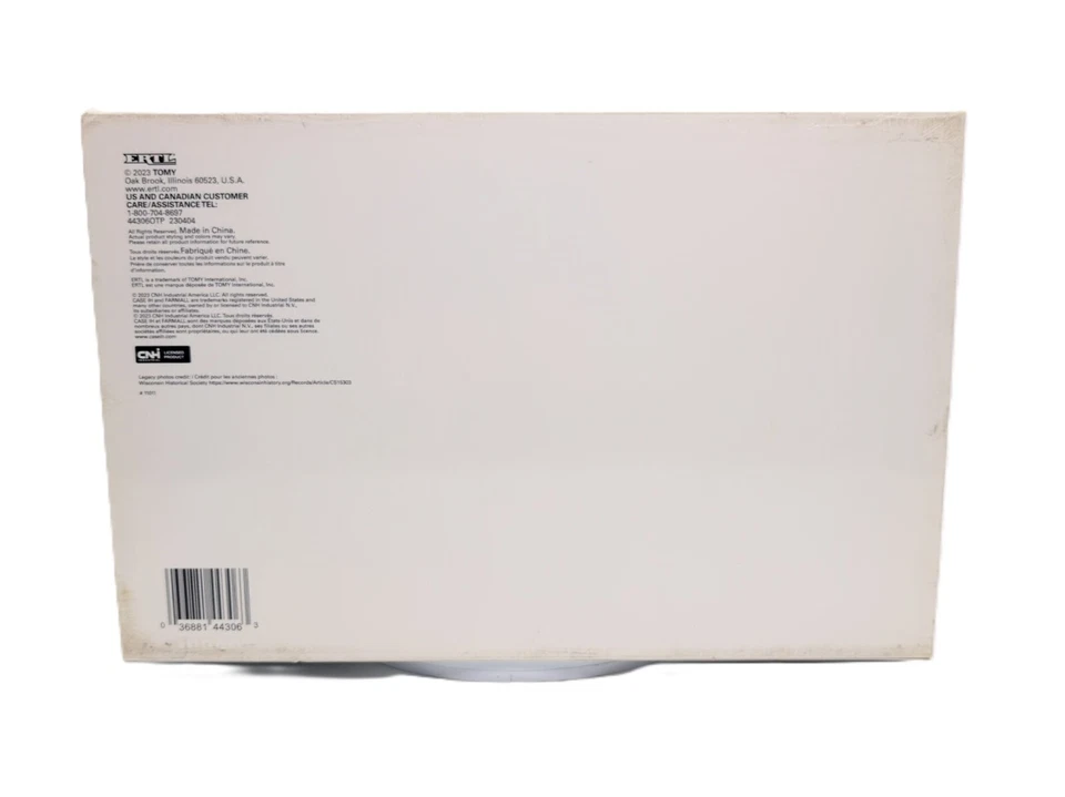 1/16 Farmall 1066, Farmall 100th Anniversary Limited Edition Sealed - Image 4 of 4