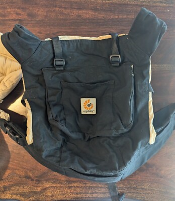 Ergobaby Original Bundle of Joy Black and Camel 3 Position With Infant Insert 