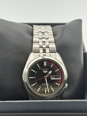 Seiko 5 SNK375K1 Automatic 21 Jewel Black Dial Day Date Box & Booklet 37mm
