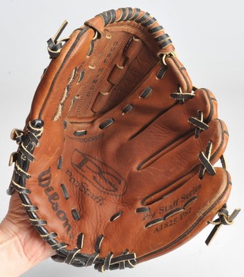 Wilson A1825 PS2 Leather Baseball Glove RHT Pro Staff 11''