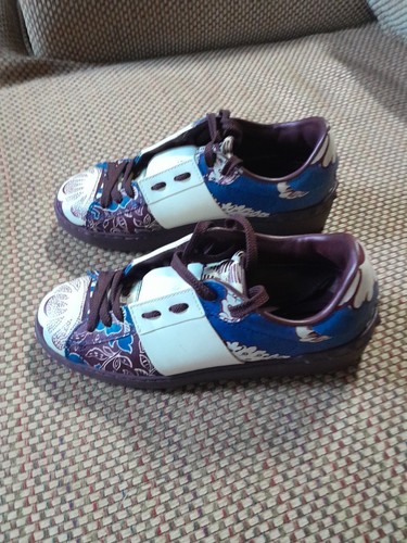 Sneakers basse Valentino Rockstud multicolore in pelle stampa floreale taglia 35,5 - Foto 3 di 9