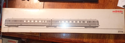 Märklin 37774 German Federal Railroad (DB) class SVT 04 2 car DMU Green Livery