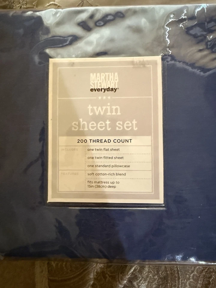 Juego de sábanas dobles Martha Stewart Everyday 200 hilos, azul junto al lago Foto 2 de 3