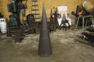 VINTAGE 49.5 inch, 202 lb. CAST IRON BLACKSMITH CONE MANDREL / STEEL TOP SECTION