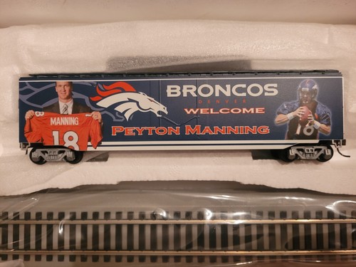 Denver Broncos Hawthorne village Peyton Manning box car train w/trackNIB coa - Picture 3 of 3